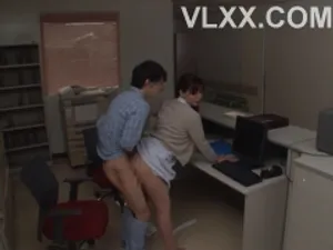Cô giáo trở thành em ghệ của cậu học trò cá biệt