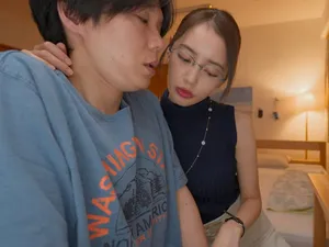 Mây mưa cả đêm cùng chị đồng nghiệp